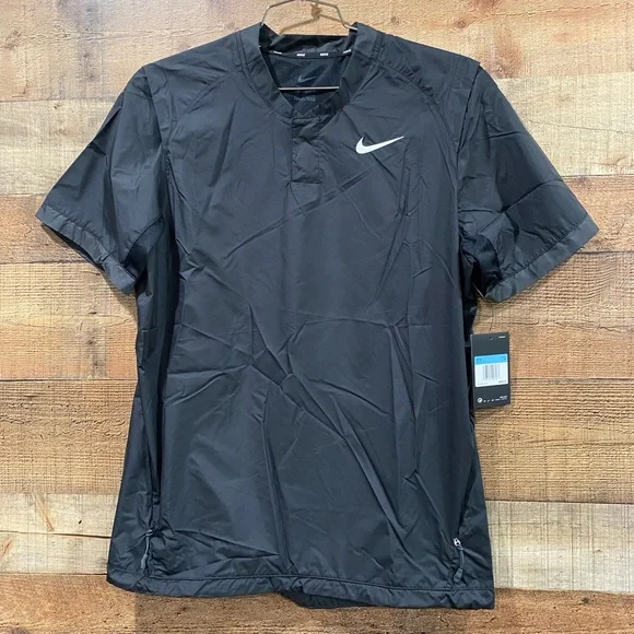 Nike Jackets Coats New With Tags Nike Short Sleeve Windshirt